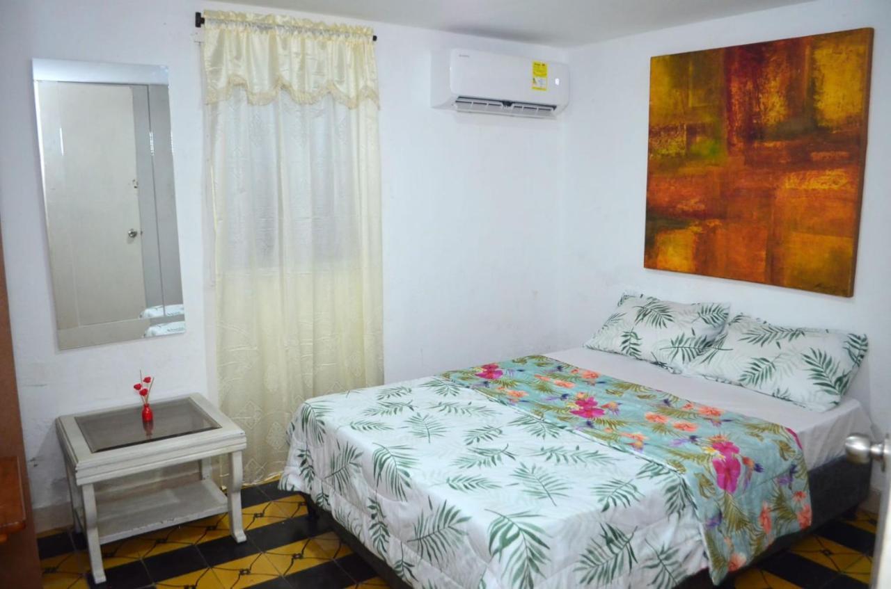 Casa Hostal Kristalu Картахена Экстерьер фото