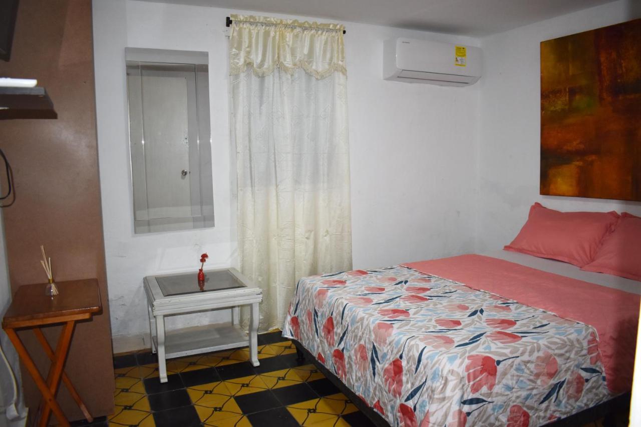 Casa Hostal Kristalu Картахена Экстерьер фото