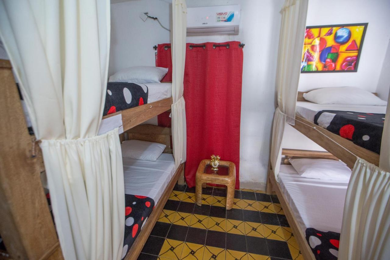 Casa Hostal Kristalu Картахена Экстерьер фото